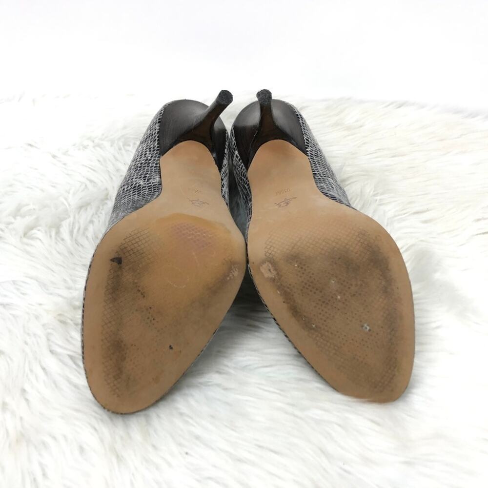 B Makowsky 9.5 M Womens Gray Python Print Leather… - image 8